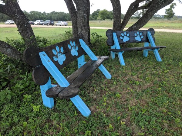 Traditional Timber Seating – Park Bench: Customizable Outdoor Park Benches